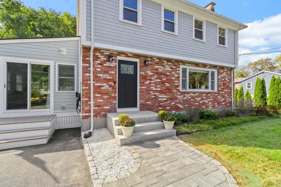 468 Underwood St, Holliston, MA 01746 - #3