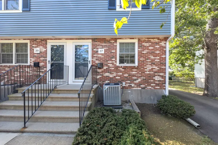 37 Leominster Rd #37, Dedham, MA 02026 - #2