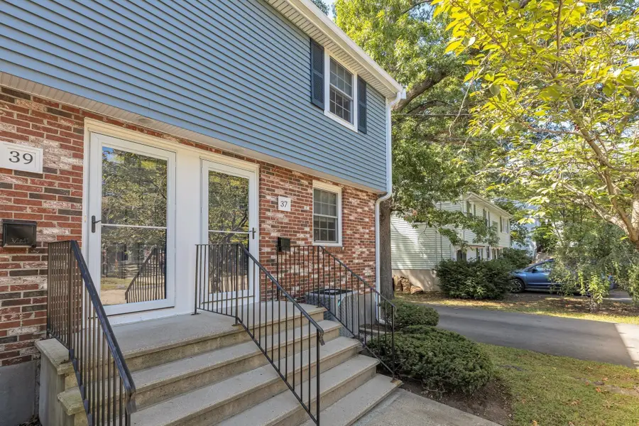 37 Leominster Rd #37, Dedham, MA 02026 - #3