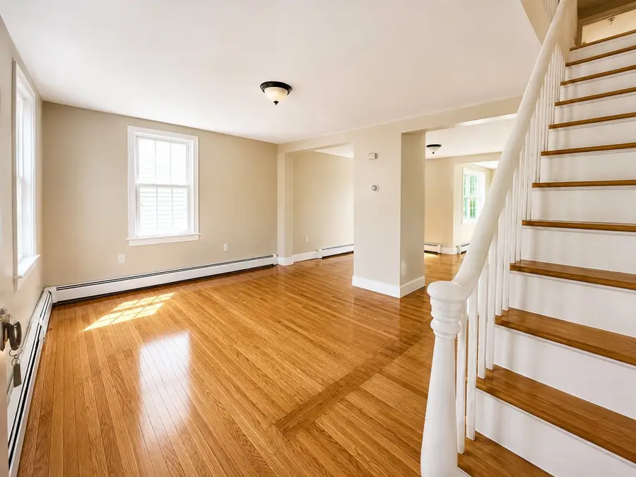 11 Harrison St #11, Lowell, MA 01852 - #3