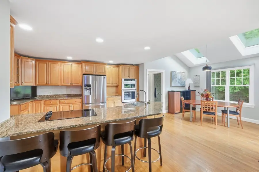 24 Goodnow Ln, Framingham, MA 01702 - #3