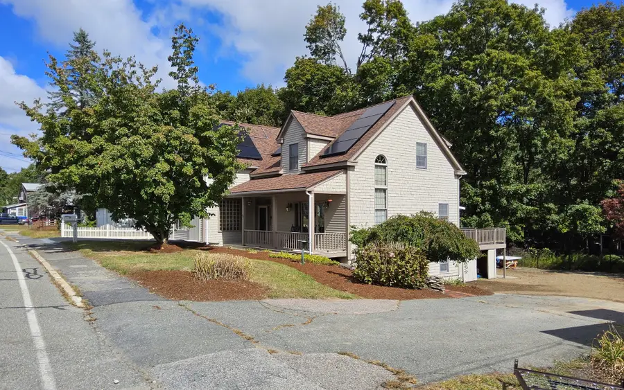 63 Pleasant St, Rockland, MA 02370 - #2