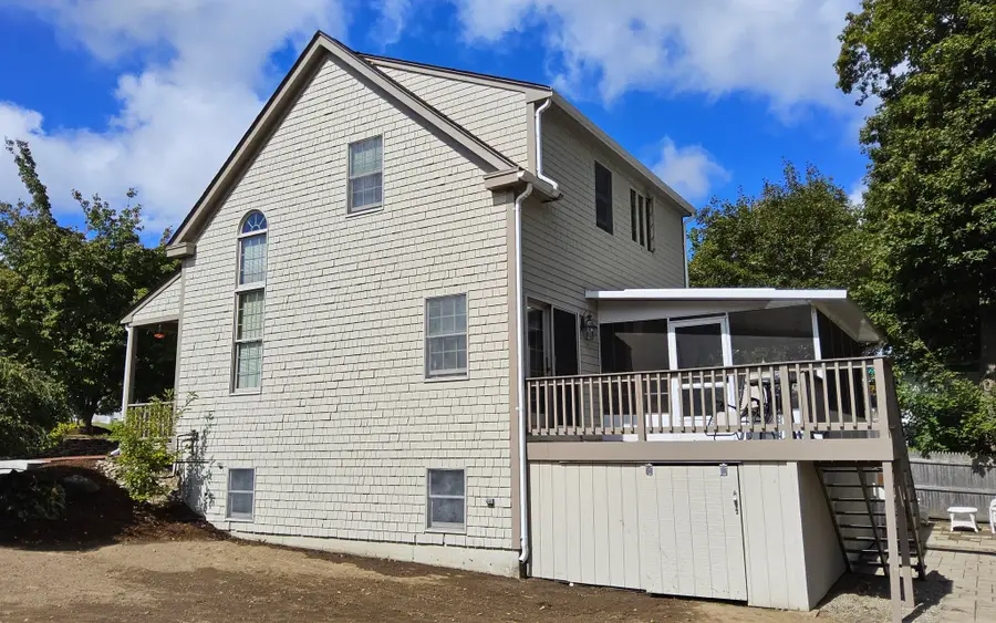 63 Pleasant St, Rockland, MA 02370 - #3