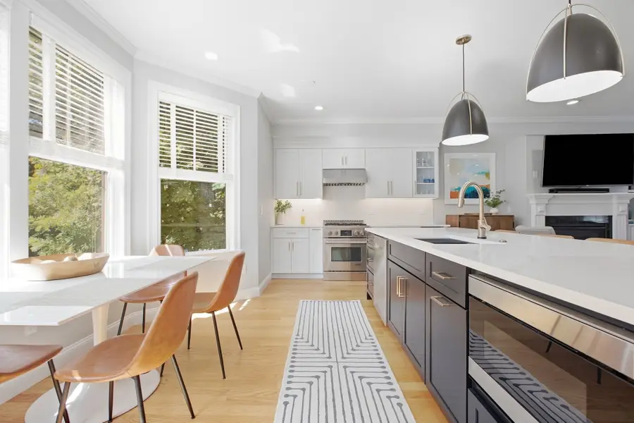 11 Woods Place, Boston, MA 02129 - #2