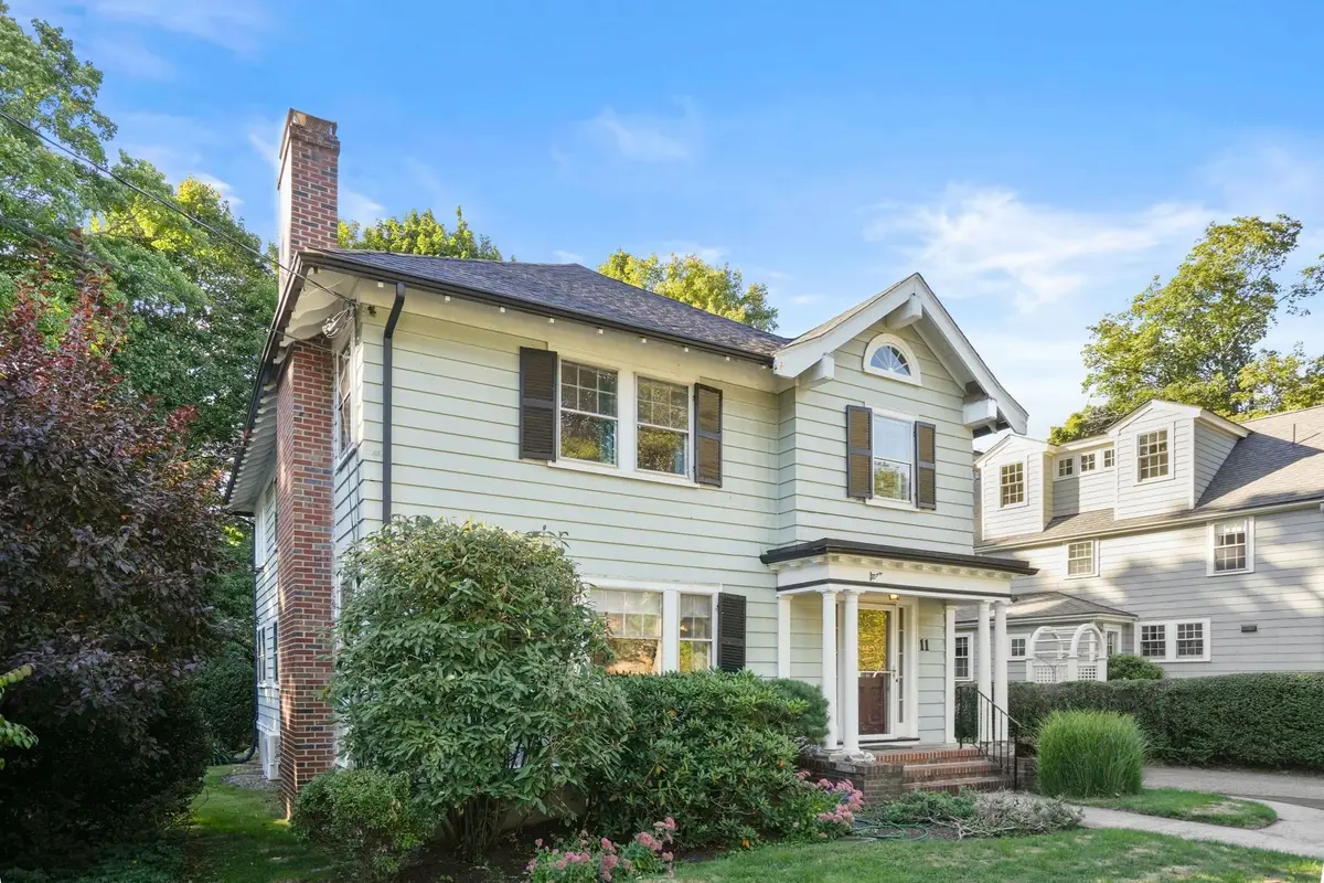 11 Stoneleigh Road, Newton, MA 02465 - #1