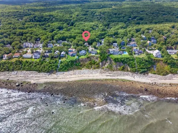 93 Shore Drive, Plymouth, MA 02360