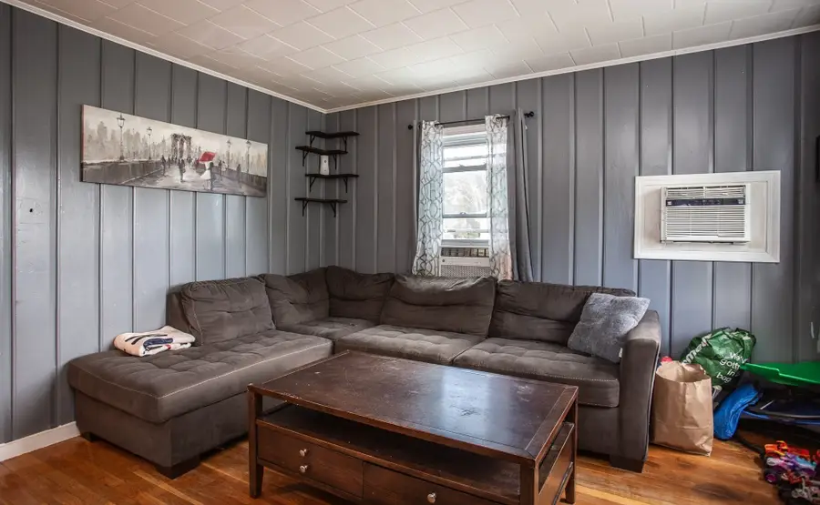 11 Hopewell St, Taunton, MA 02078 - #3