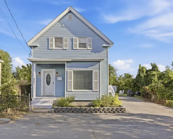 201 W Manchester St, Lowell, MA 01852