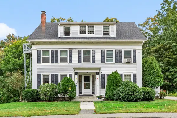 49 South St, Northborough, MA 01532