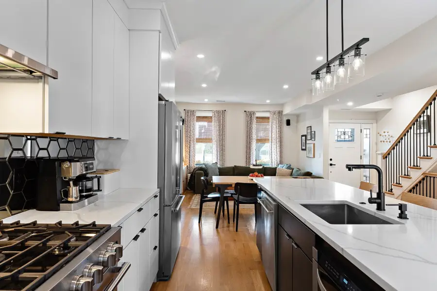 39 Essex St, Boston, MA 02129 - #2