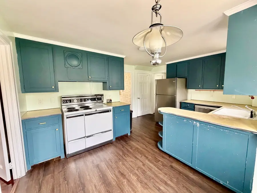 11 Benz St, Springfield, MA 01118 - #2