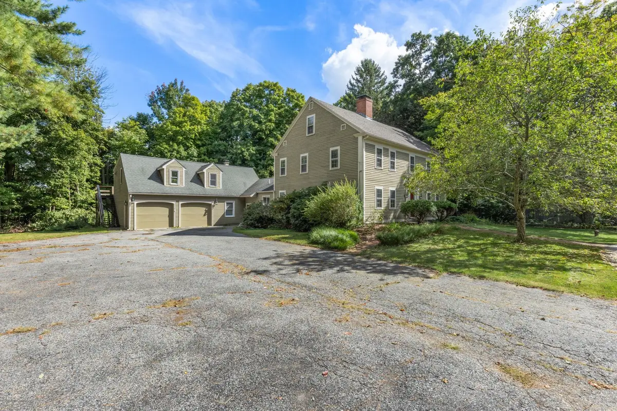 609 Oxford St S, Auburn, MA 01501 - #1