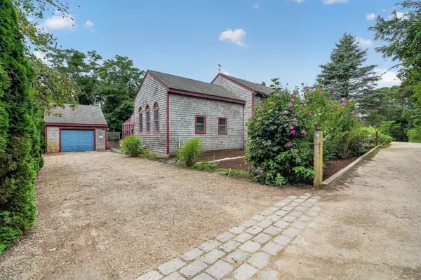 32 Norton Orchard Rd, Edgartown, MA 02539