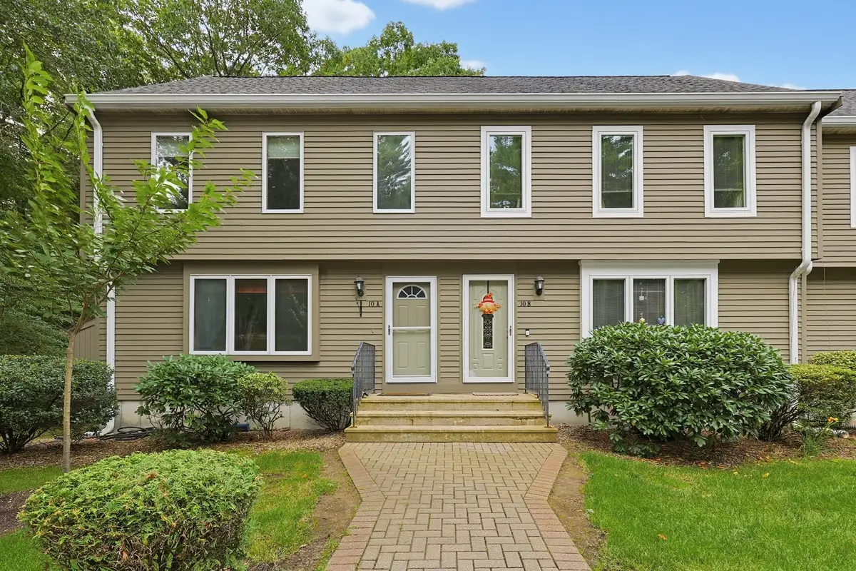 10 Village Way #A, Norton, MA 02766 - #1