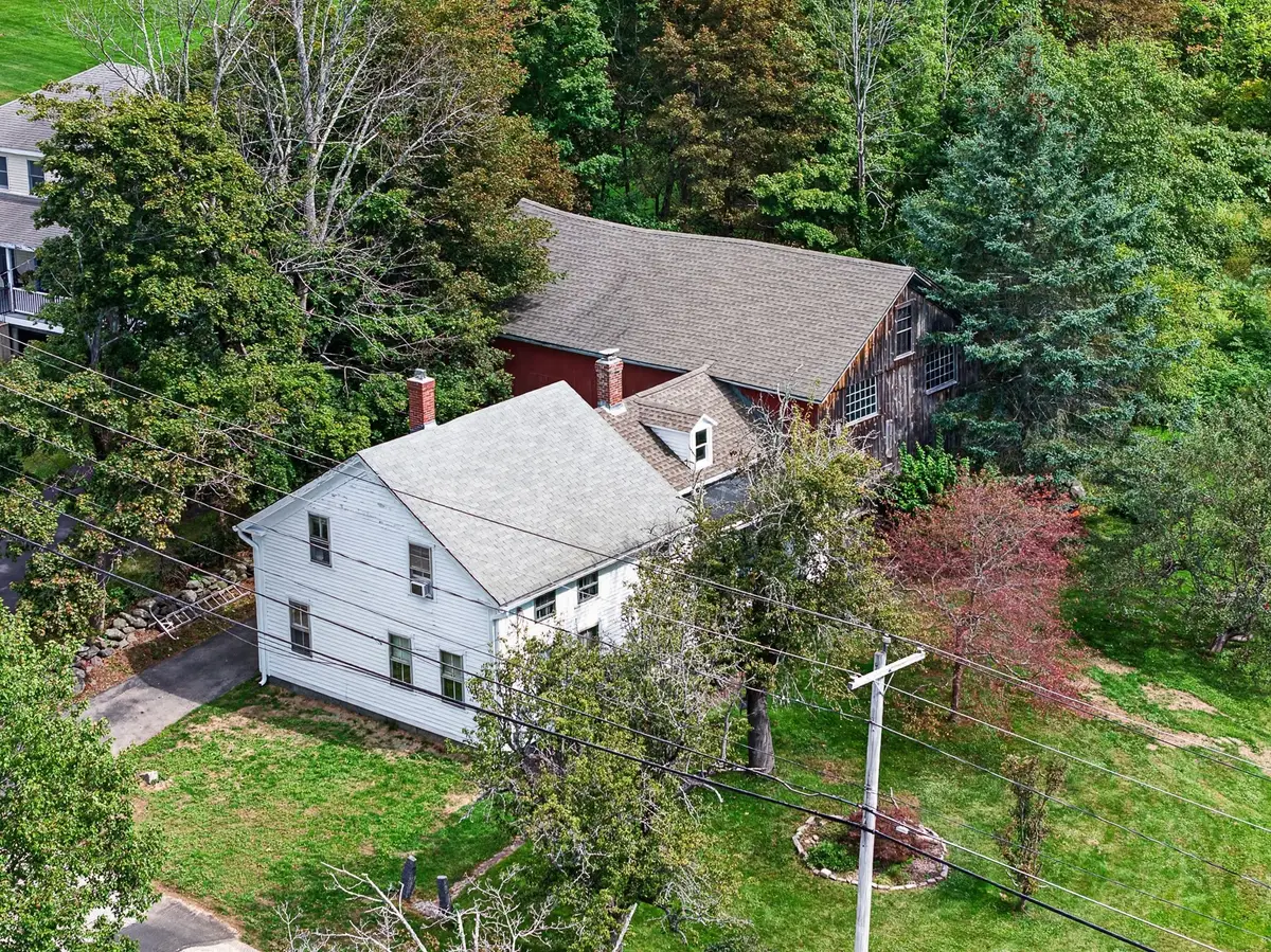260 Pleasant St, Barre, MA 01005 - #1
