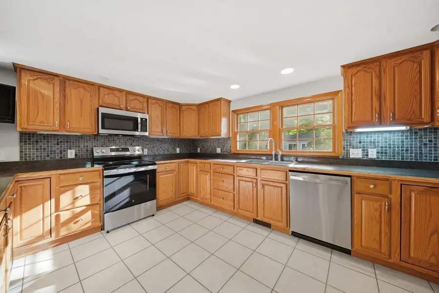 1289 Whipple Rd, Tewksbury, MA 01876 - #2