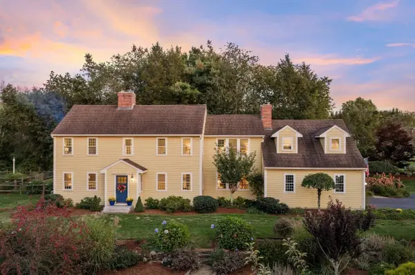 24 Chamberlain Rd, Westford, MA 01886