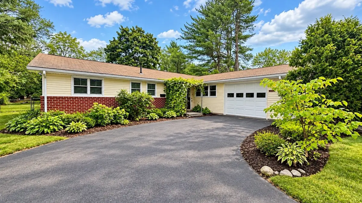 14 Cornell Rd, Framingham, MA 01701 - #1
