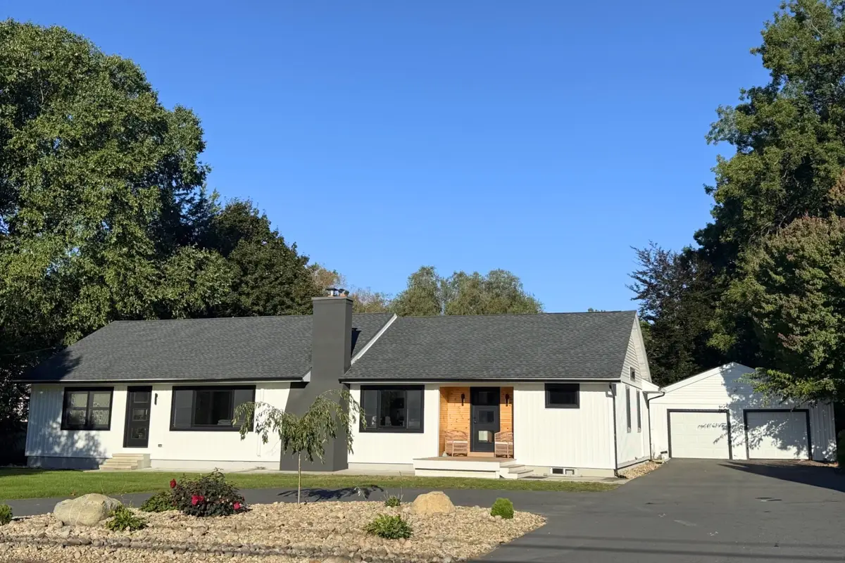 681 Center St, Ludlow, MA 01056 - #1