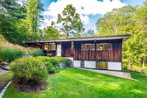 7 Old Conant Rd, Lincoln, MA 01773