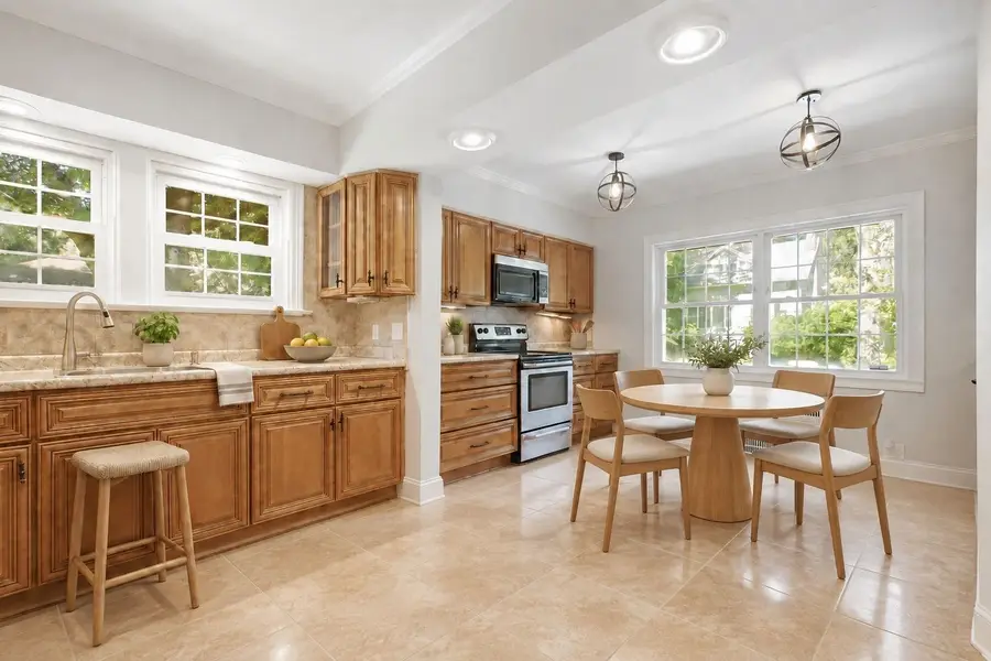 128 Meadowbrook Rd, Longmeadow, MA 01106 - #3