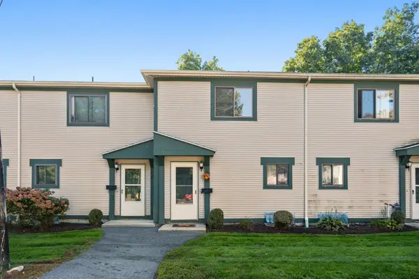 170 E Hadley Rd #74, Amherst, MA 01002