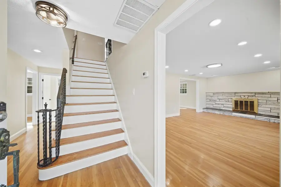 15 Maplewood Rd, Tewksbury, MA 01876 - #2