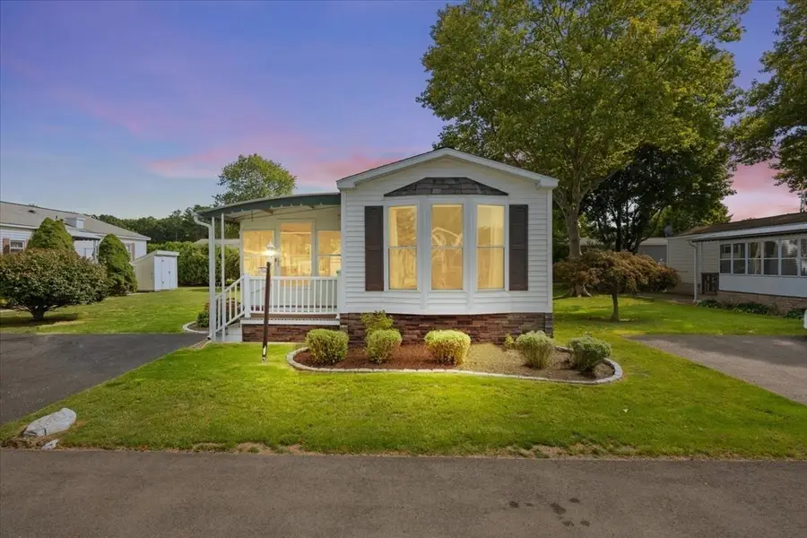 6 Viola Dr, Plainville, MA 02762 - #3