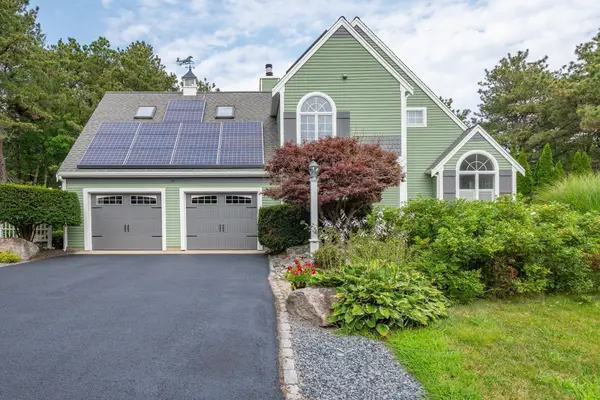 34 Polaris Dr, Mashpee, MA 02649