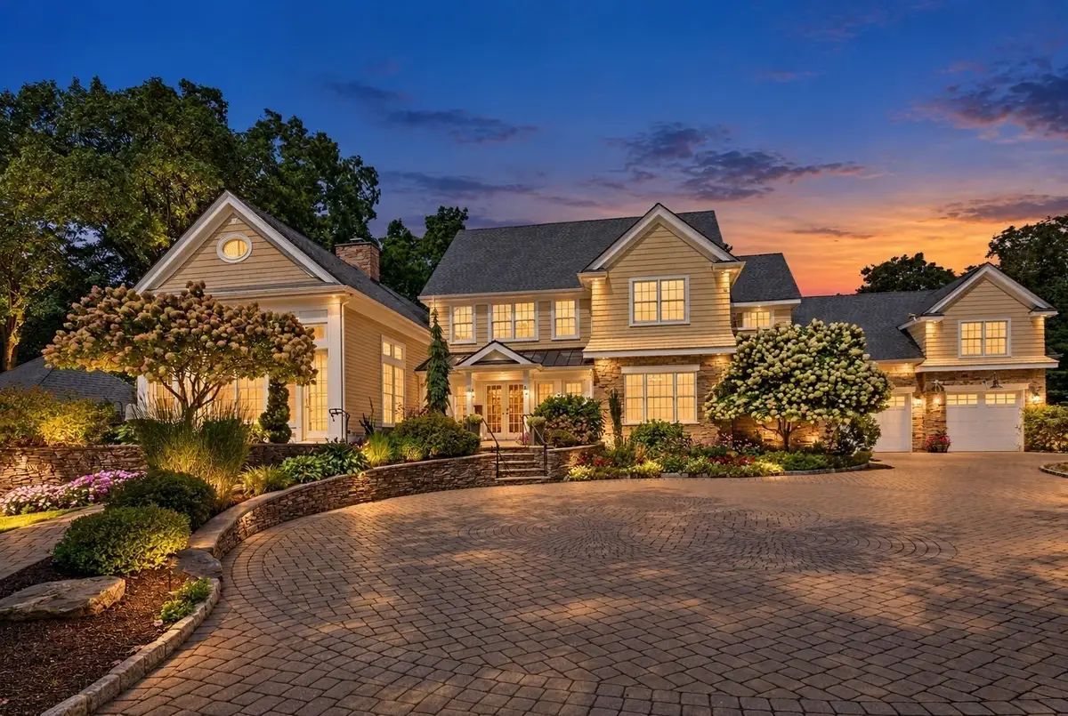 68 W Hill Ave, Melrose, MA 02176 - #1