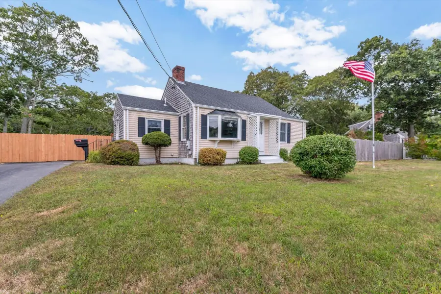 7 Queens Bay Ln, Bourne, MA 02532 - #2