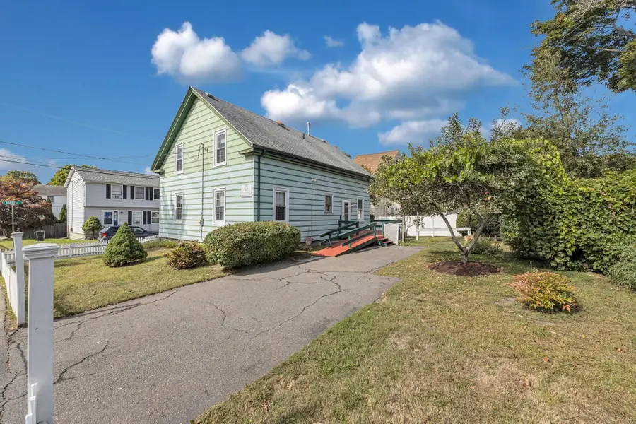 22 Barry St, Boston, MA 02136 - #3