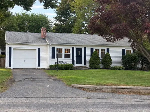 35 Fountain St, Milford, MA 01757