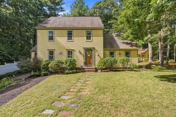 7 Stony Brook Rd, Kingston, MA 02364