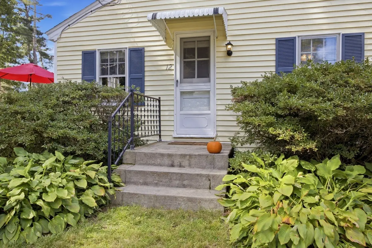 12 Second Ave, Lakeville, MA 02347 - #1