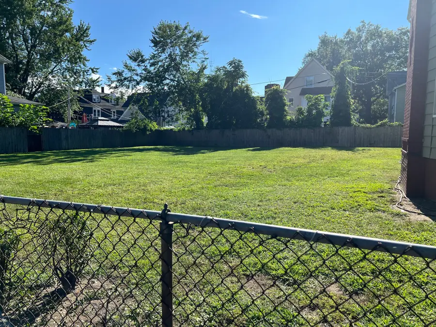 38 Northampton Ave, Springfield, MA 01109 - #3