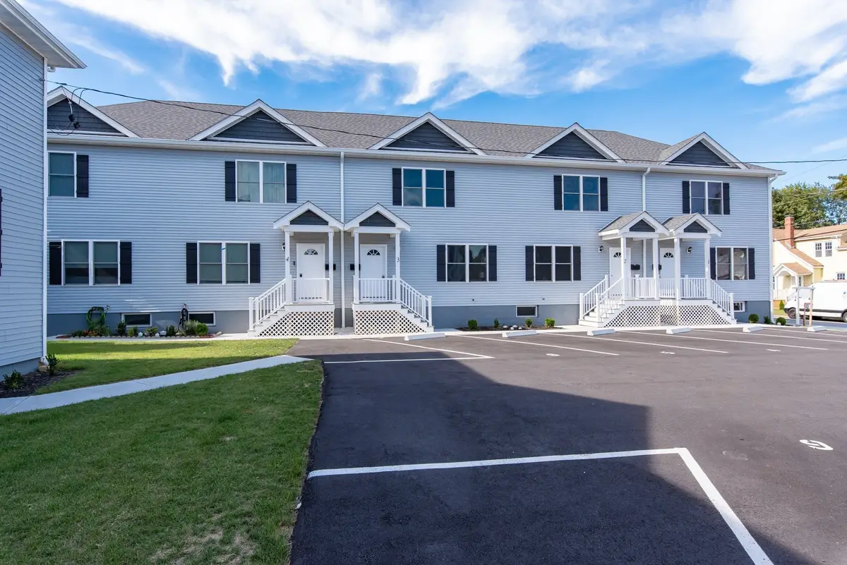 184 Avenue C #-2, Woonsocket, RI 02895 - #1