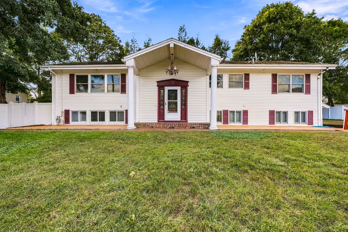 10 Munson Street, Hudson, MA 01749 - #1