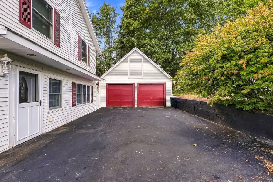 10 Munson Street, Hudson, MA 01749 - #3