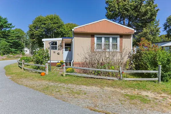 2 5th Ave #2, Bourne, MA 02559