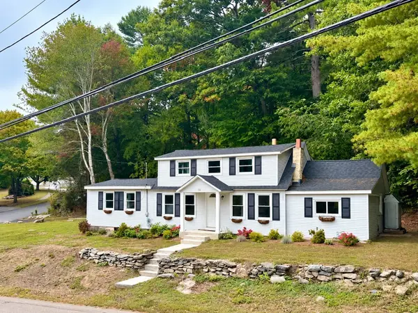 78 Pleasant St, Grafton, MA 01519