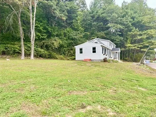 78 Pleasant St, Grafton, MA 01519 - #3