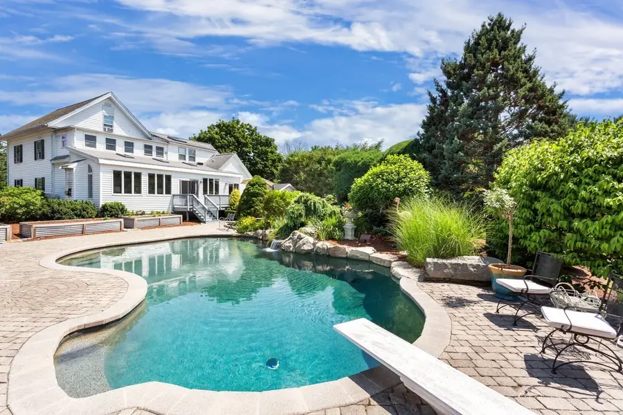 1322 Pond St, Franklin, MA 02038 - #3