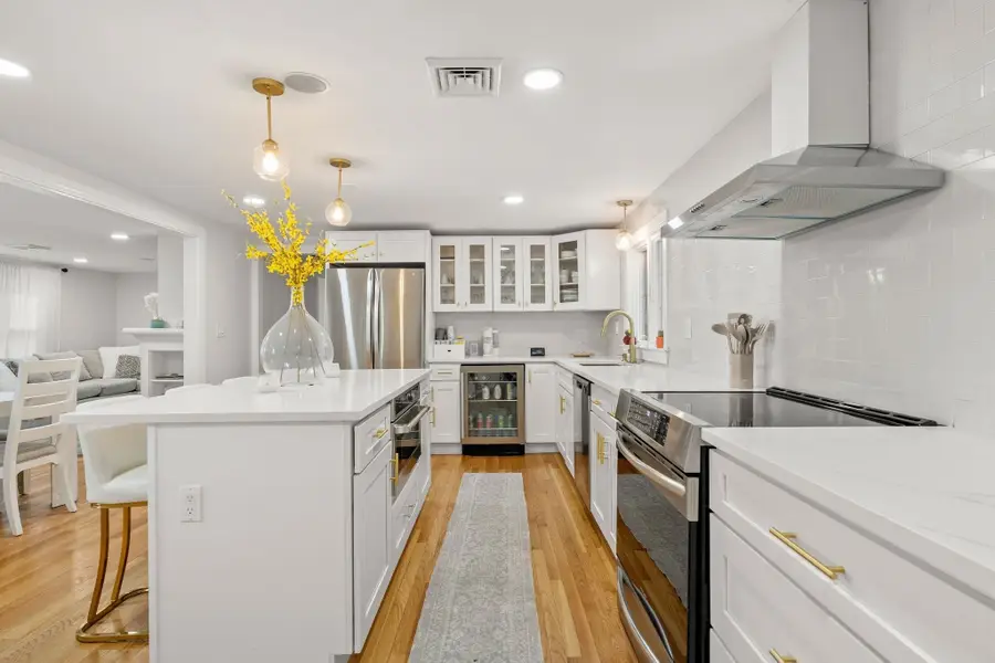 21 Hazelmoor Rd, South Yarmouth, MA 02664 - #3