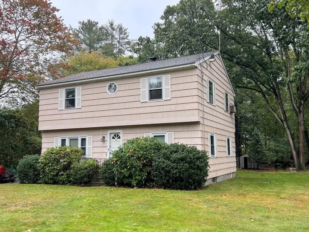 18 Main St, North Chelmsford, MA 01863 - #1