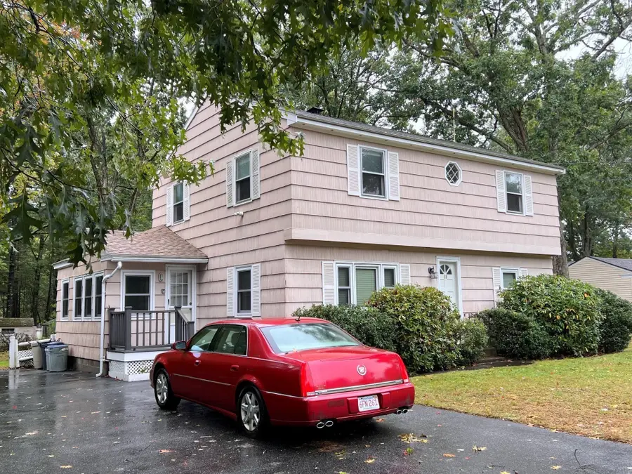 18 Main St, North Chelmsford, MA 01863 - #2