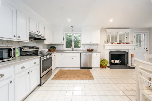 99 Old Post Road, Barnstable, MA 02632