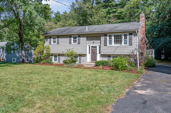 7 Hickory Dr, Townsend, MA 01469