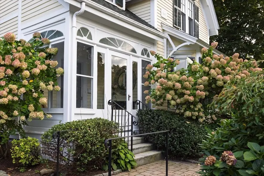 16 Abbott Street, Wellesley, MA 02482 - #3