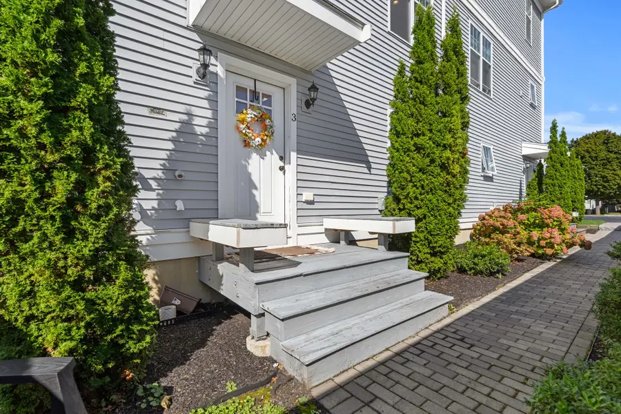 224 Court Street #3, New Bedford, MA 02740 - #2